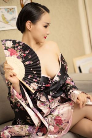 扒开腿挺进小舞湿润的花苞视频_国语版完整版