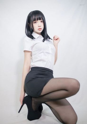 juliaann丝袜办公室大战_BD韩语全集在线观看